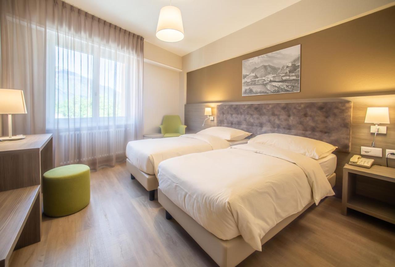 בלינצונה Hotel Unione מראה חיצוני תמונה