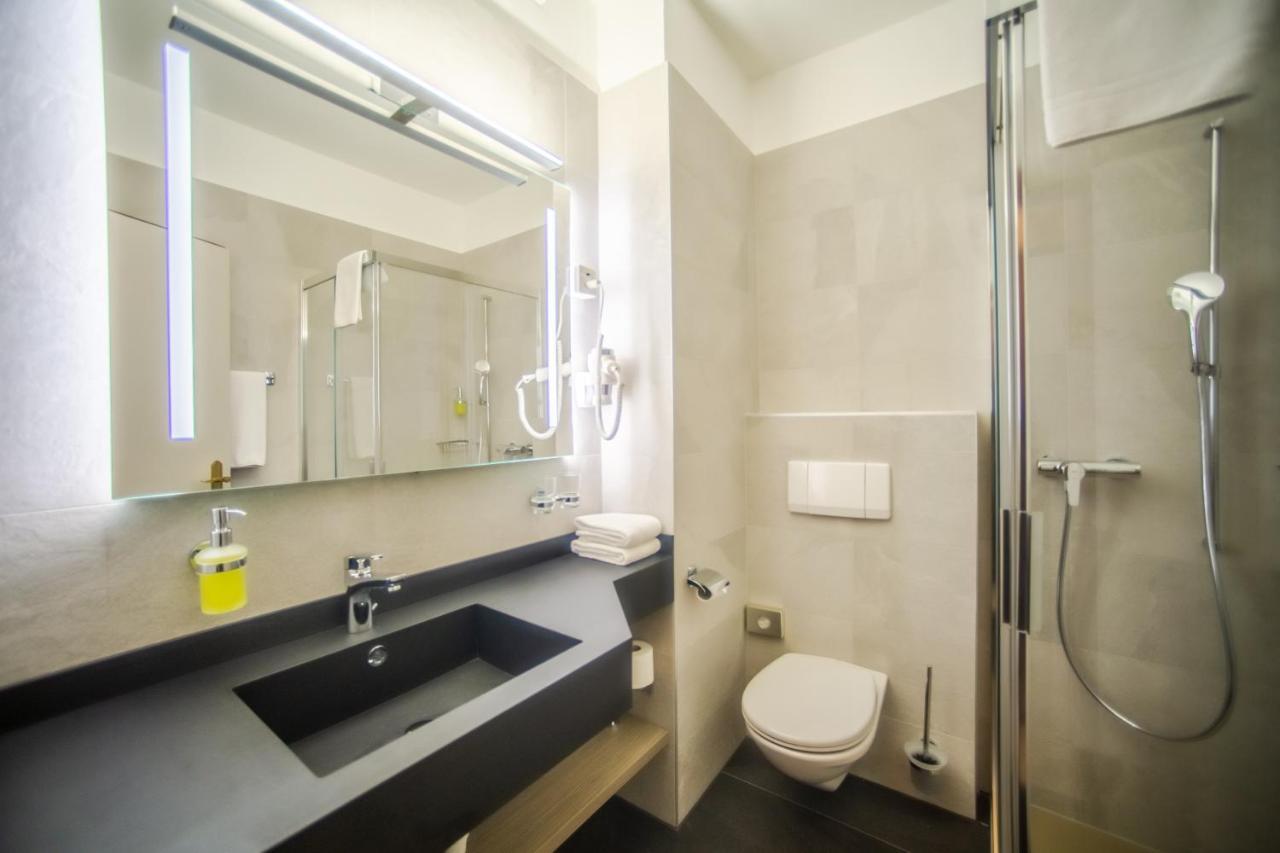בלינצונה Hotel Unione מראה חיצוני תמונה