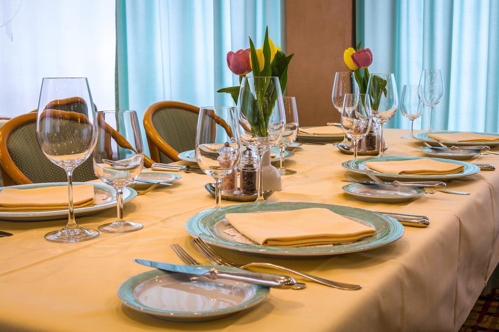 בלינצונה Hotel Unione מראה חיצוני תמונה