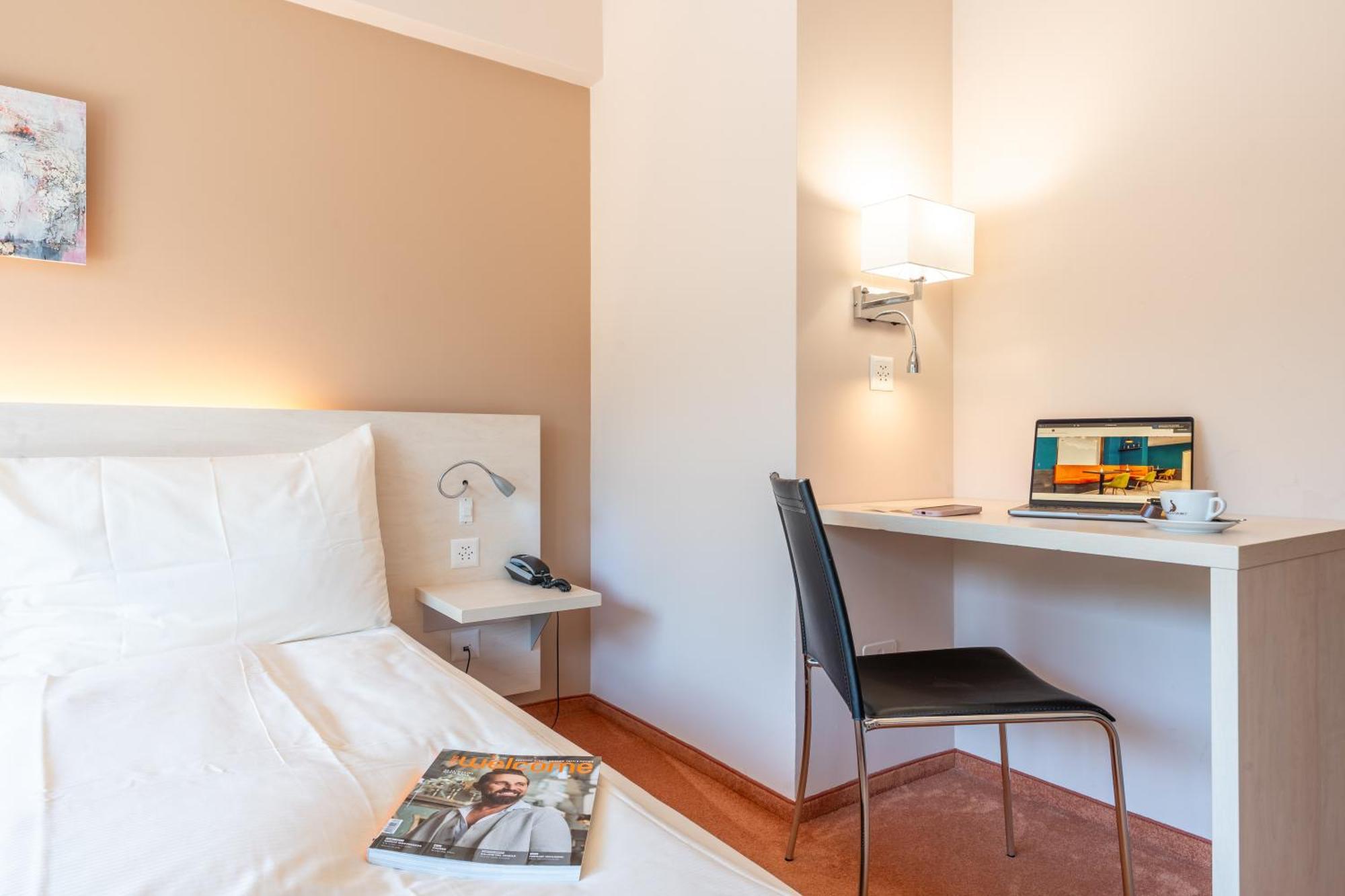 בלינצונה Hotel Unione מראה חיצוני תמונה